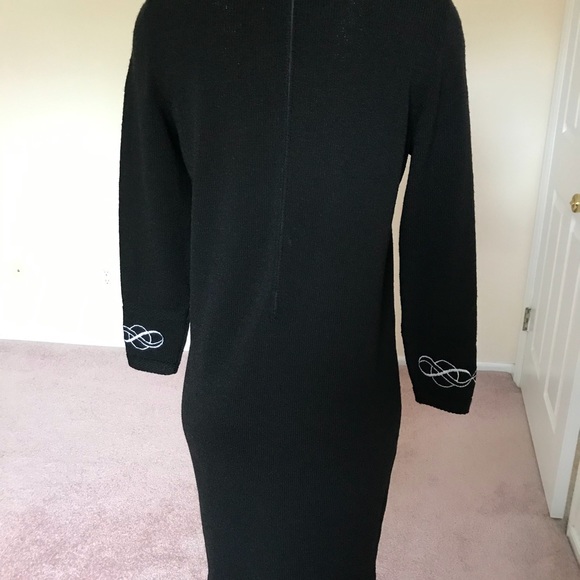 VINTAGE MIKE KORWIN BLACK SWEATER EMRODERED DRESS SIZE M - Picture 4 of 8